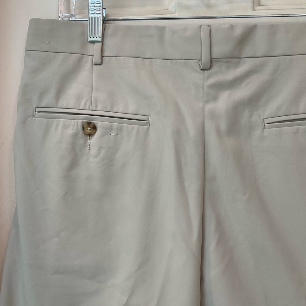 Champions Tour Men’s Shorts NWOT, Pleated Front, Zip, Loops, Side Lockets, Sz 36 - Picture 9 of 12